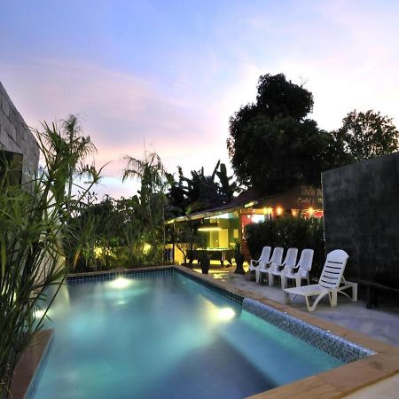 Serene Villa Phuket Chalong Exterior photo