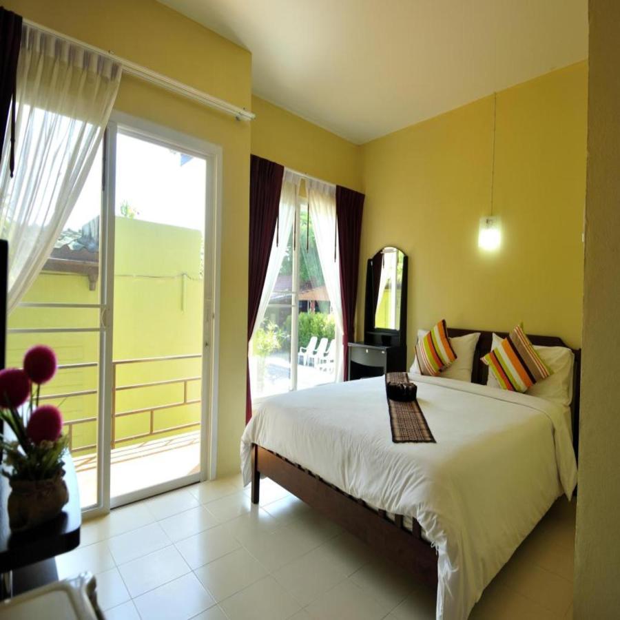Serene Villa Phuket Chalong Exterior photo